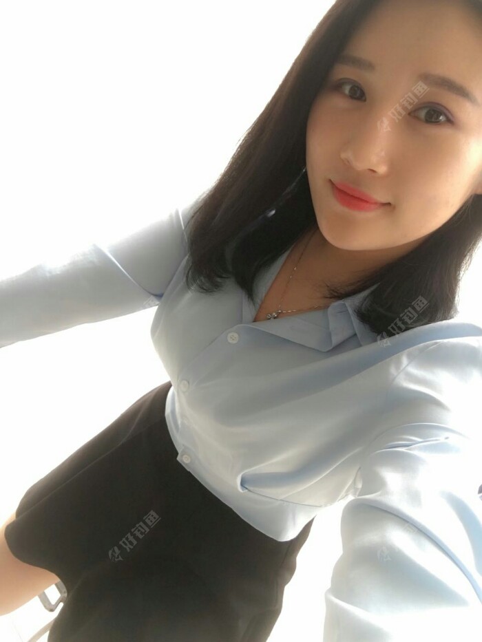 最后肯定是我镇楼美女啦