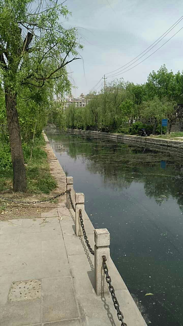 宏济堂文化广场门口