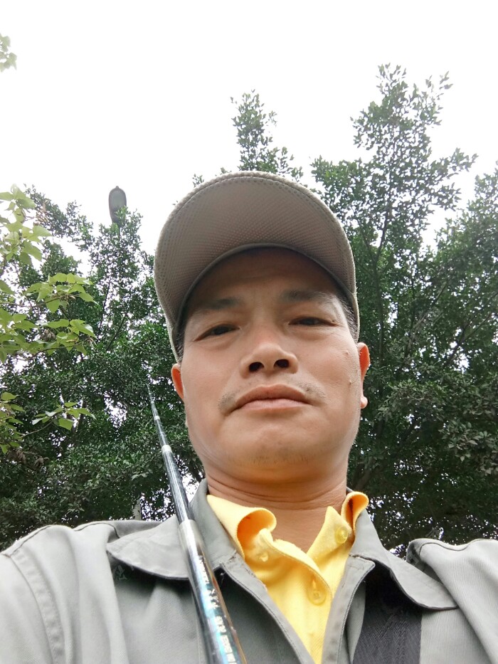 总结，第一钓场鱼多，但是太小，果断换口。第二钓场鱼多鱼大，鲜饵料，半水钓，频繁提竿上鱼笑。