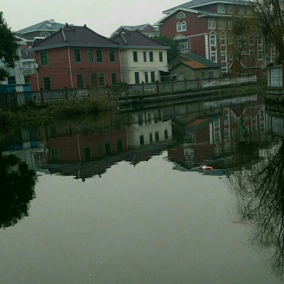 晟泰新村边野河