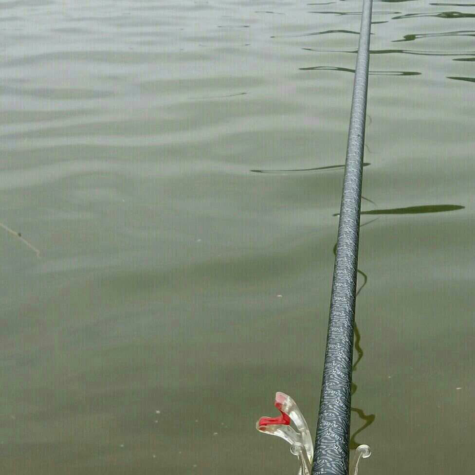 十八连山镇加油站