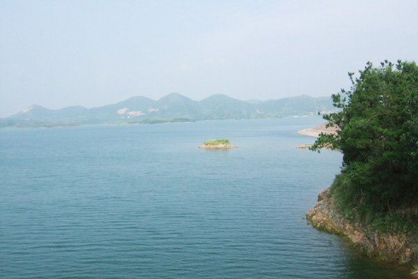 光山河水库