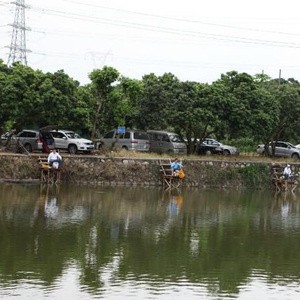 丽湖钓鱼场