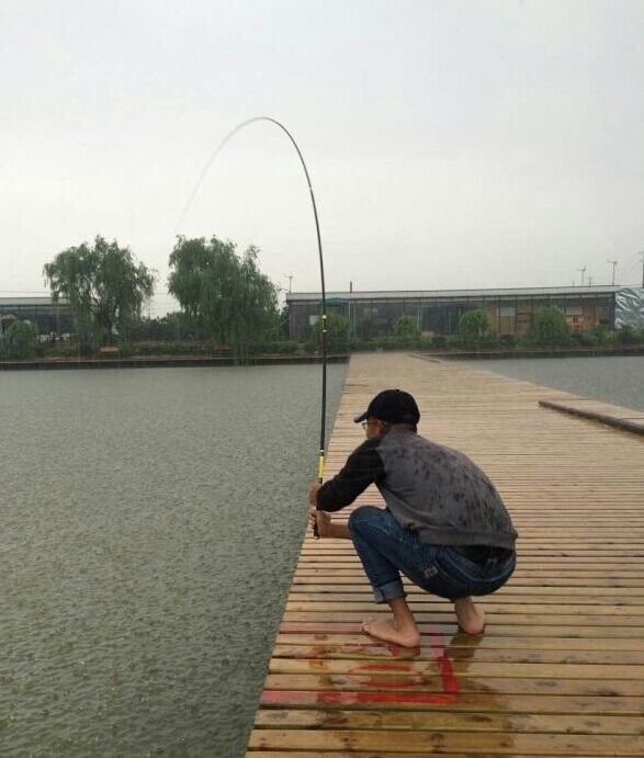 飞龙谷钓鱼山庄