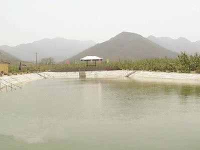 京西彩霞垂钓园