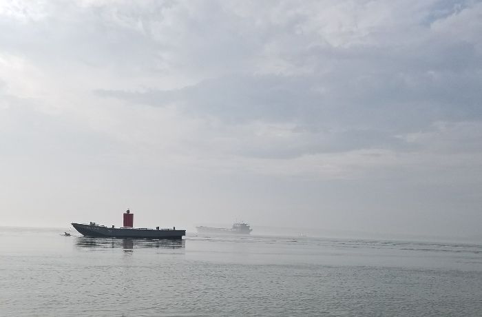 中石化油库后面