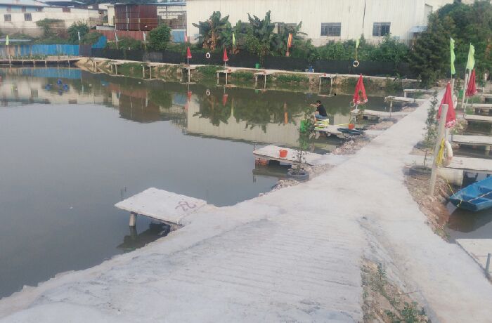 展宏图罗边钓鱼场