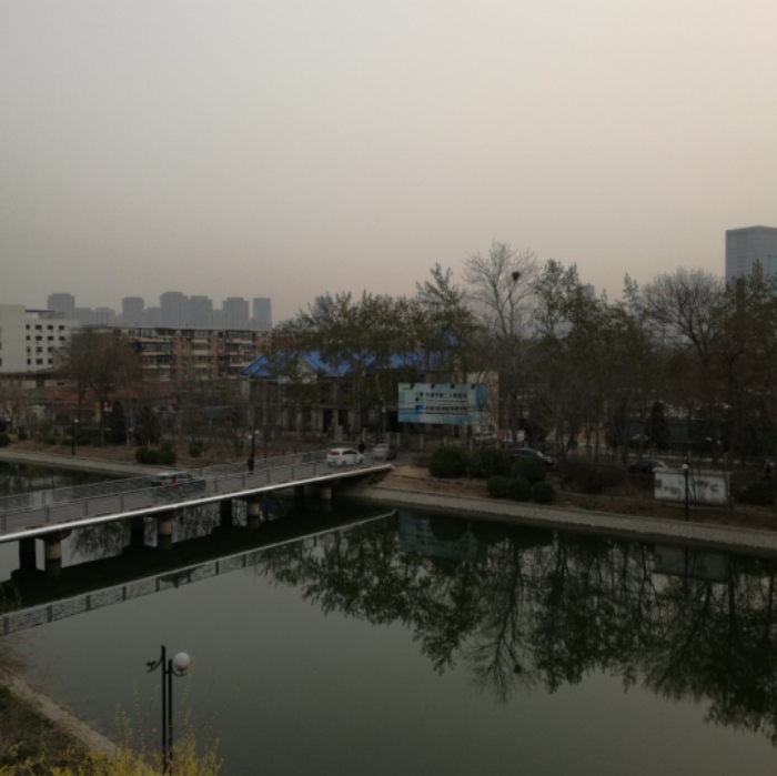 津河第二人民医院桥两侧