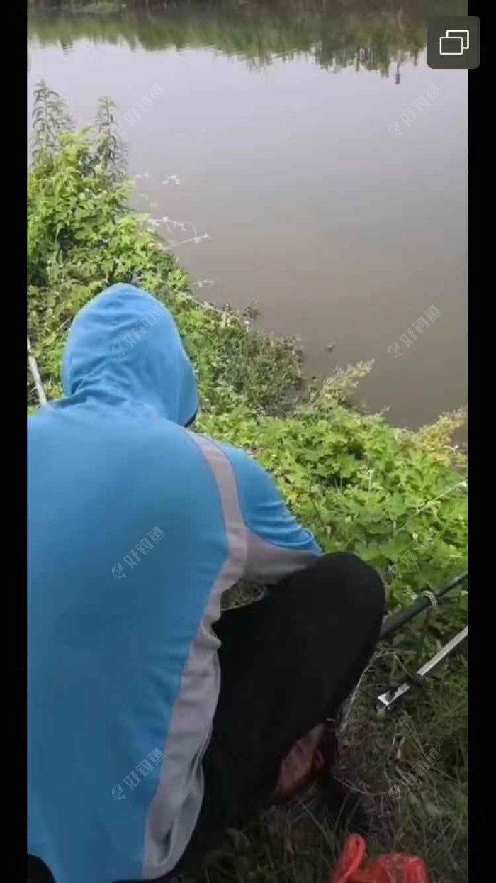 已有钓友在我右侧