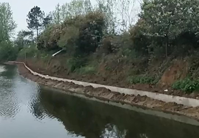 鄢嘎大堰农家乐