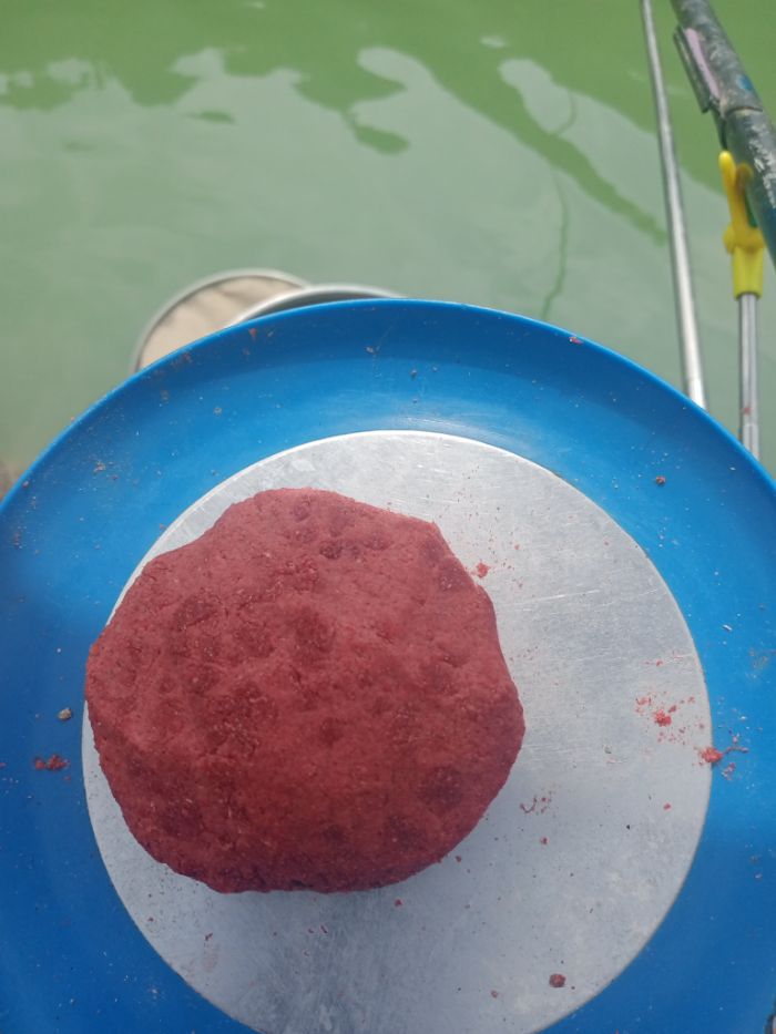 由江湖猎人翘嘴料和虾粉配成