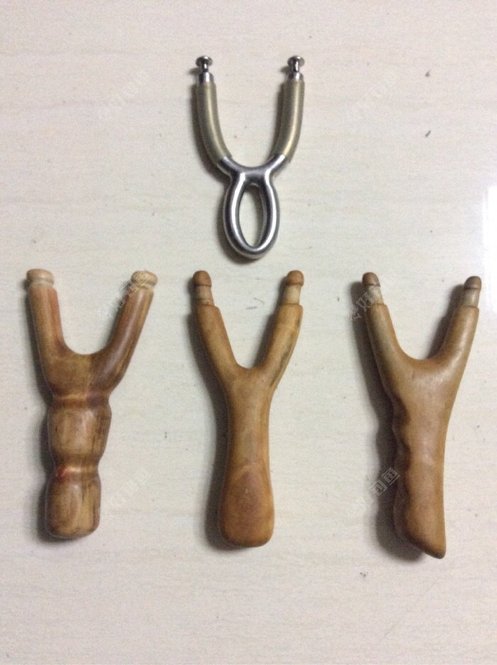 儿时的最爱,自己diy了几把弹弓.